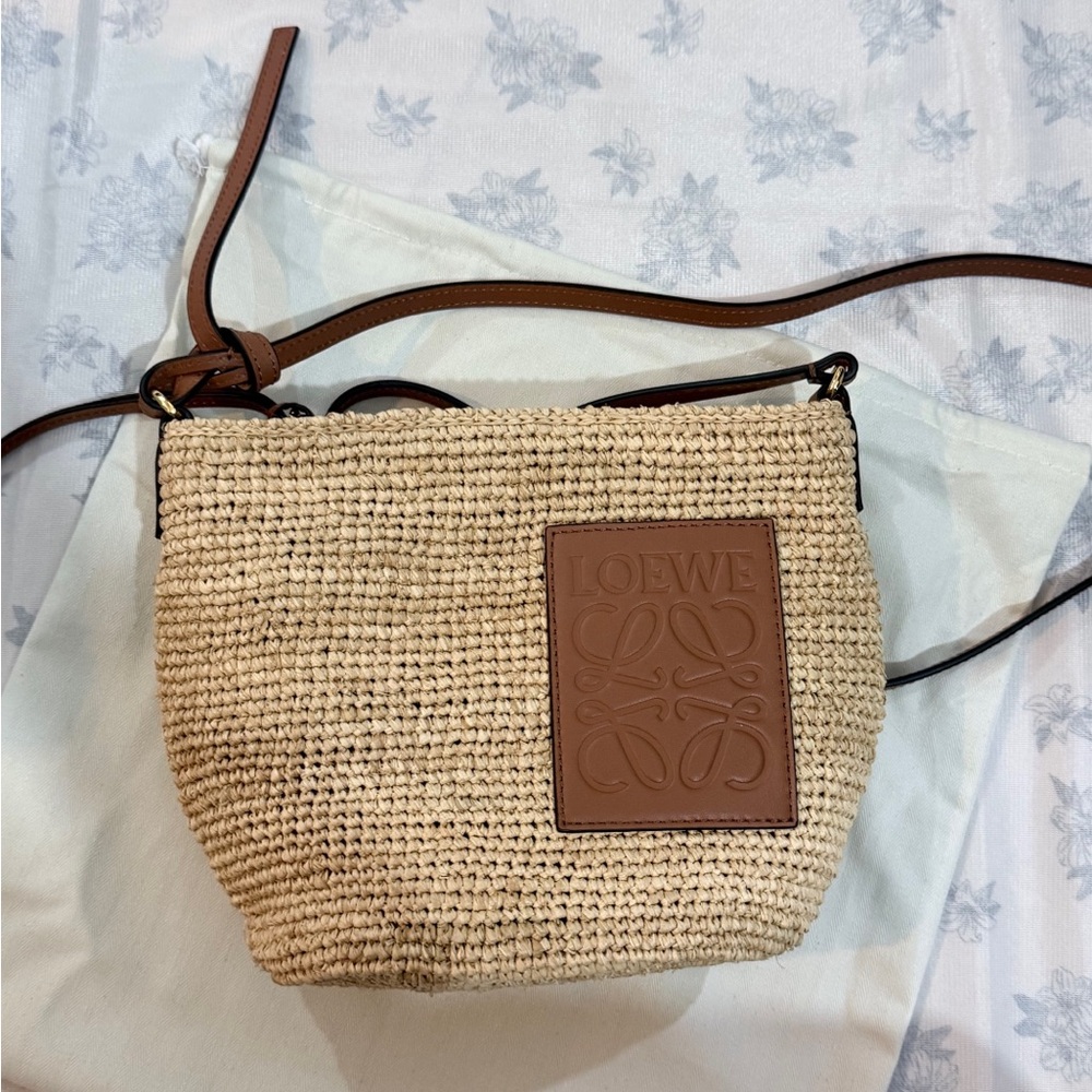 Loewe Slit Pochette Raffia Crossbody Bag - Picture 3 of 10